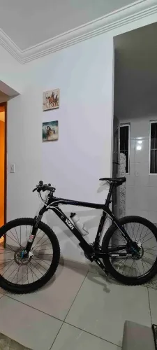 BICICLETA FIBRA DE CARBONO VZAN ARO 26.