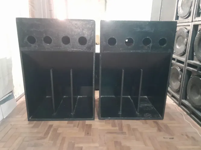 GABINETES   DE   CAIXAS   DE   SOM   PROFISSIONAL 