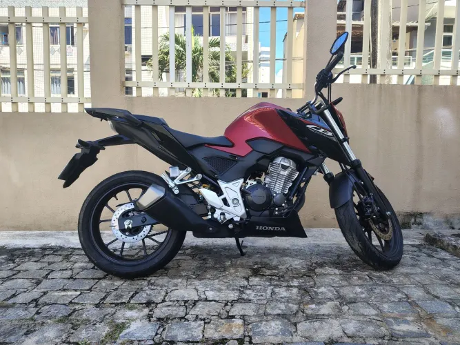 CB 300f 2025