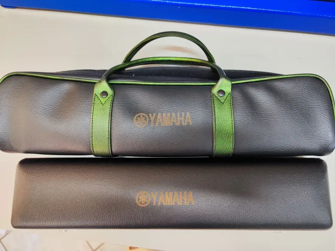 Flauta transversal Yamaha YFI 212