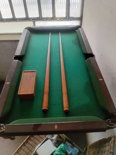 Mesa de Bilhar miniatura antiga feita artesanalmente 
