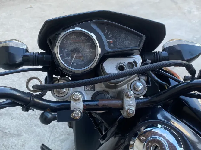 Vendo bros 2013 no ponto de transferir .  informações pv