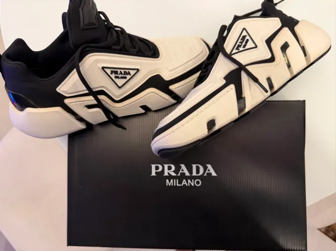 Tênis Prada Techno Stretch Branco e Preto 41,5 BR Original e Completo