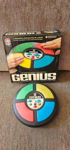Genius - Jogo Eletrônico de Memória Estrela