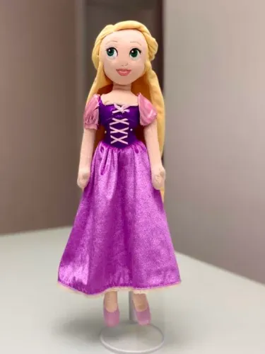 boneca pelúcia plush rapunzel enrolados disney store