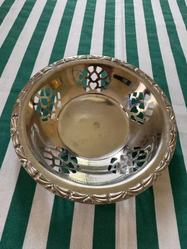 Belíssima saladeira / cesta de pães em inox