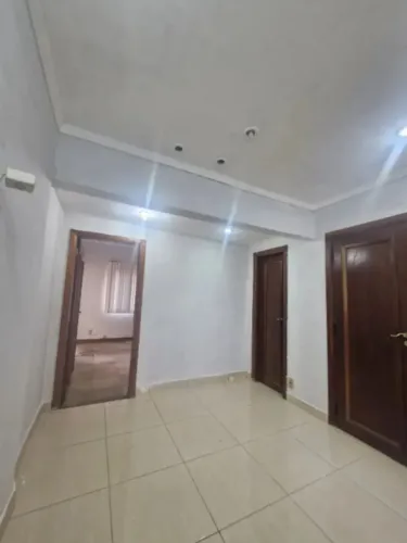 SALA COMERCIAL À VENDA - no Centro Médico Camilo Salgado, 38,5 m².