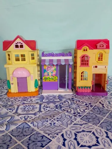 Conjunto Casinhas Antigas E Usadas