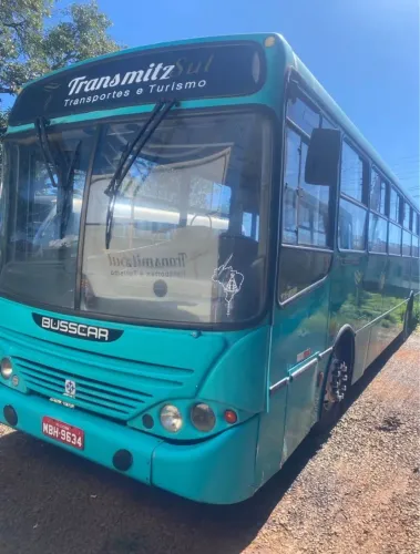 Vendo ônibus Urbano Mercedes e Scania aceita micro ônibus ou van na troca ,paga diferença 