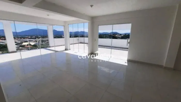 Cobertura com 3 dormitórios à venda, 95 m² por R$ 330.000,00 - Centro - Maricá/RJ