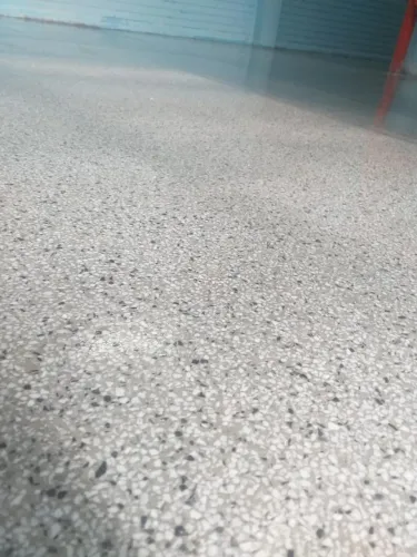 Piso em Granilite