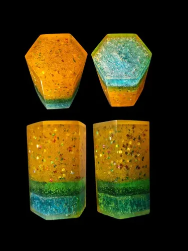 Peça decorativa de resina epóxi com glitter