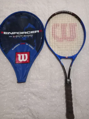 Raquete de Tênis Wilson Enforcer com Capa
