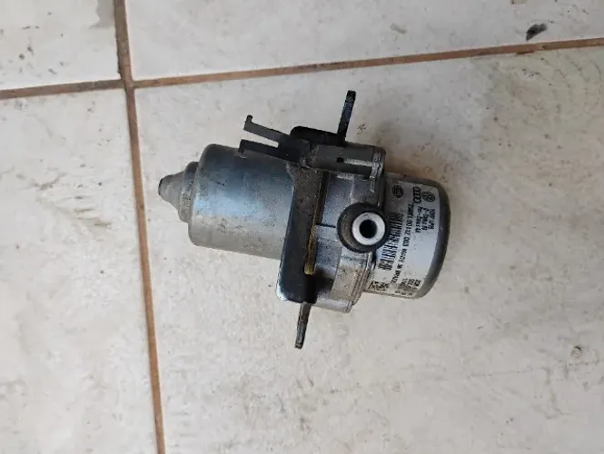 Bomba Eletrica Vacuo Servo Freio Polo Virtus Hella UP28 20.000km Rodados