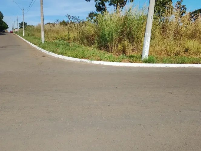 Lote 360m² Jardim Inga de Esquina escriturado no Asfalto