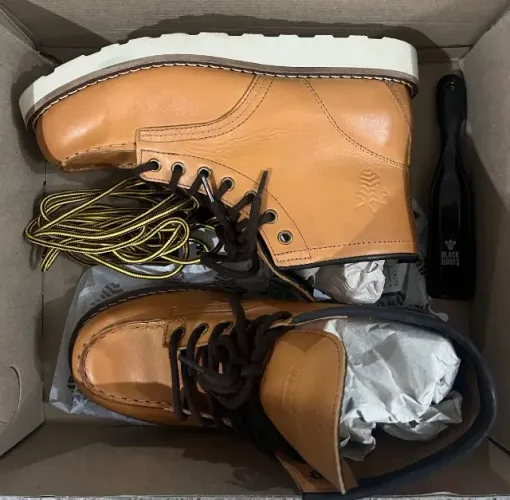 BOTA DE COURO MOC TOE 1961 LATEGO CARAMELO