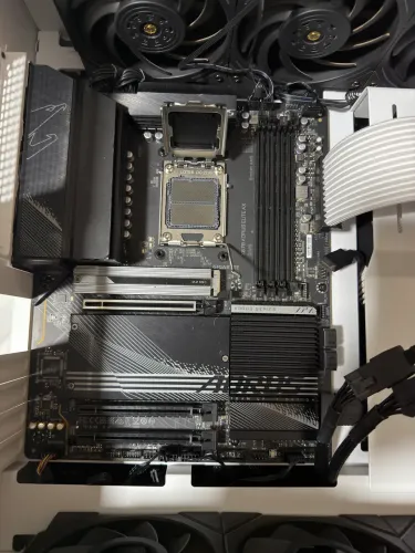 PLACA MÃE X670 AORUS ELITE WI-FI
