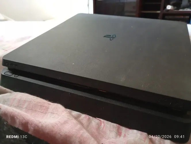 Vendo PS4 Slim - Usado + 5 Jogos Mídia Física 