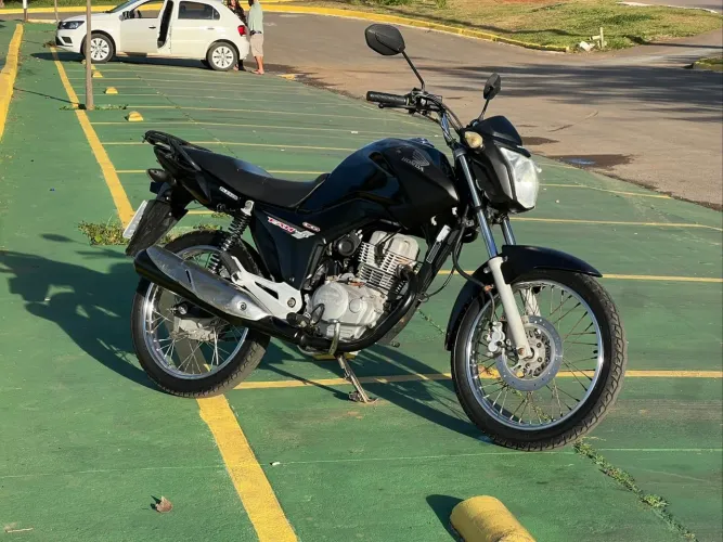 Honda CG 150 Fan ESDi - 2014 - Quitada - Muito conservada.