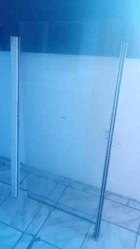 Uma peca de vidro de janela 