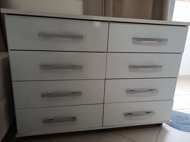 Cômoda 8 gavetas
