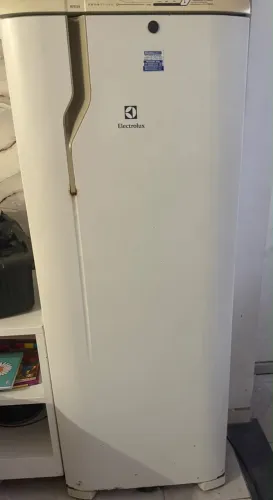 Geladeira Electrolux em perfeito estado