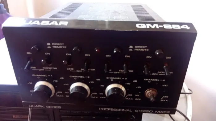 Quasar QM-884