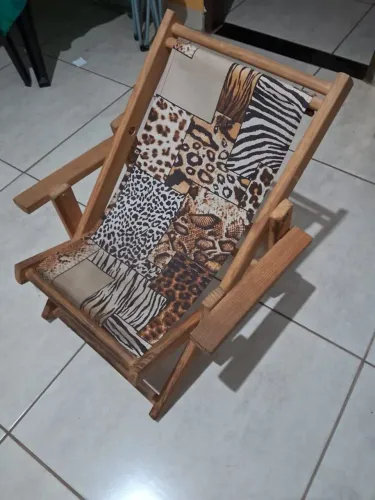 Por. 100. -  Cadeira espreguiçadeira  -  infantil 