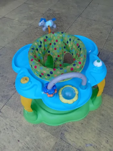 Centro de Atividades Infantil / Jumperoo Estático - Conservado