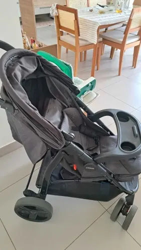 Carrinho de Bebê e Bebê Conforto Cosco