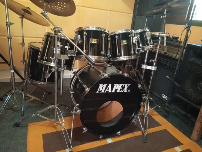 BATERIA MAPEX SATURN 1995