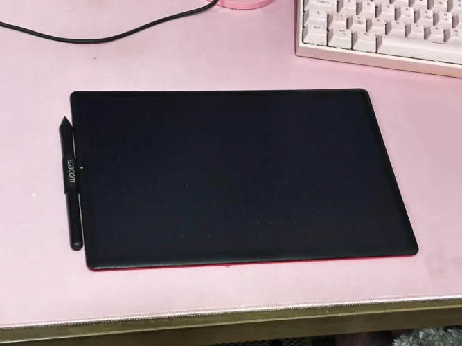 Mesa Digitalizadora One by Wacom CTL-672 Completa com Caneta Original