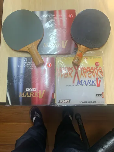 Par de raquetes caneta e classineta e 3 borrachas YASAKA MARK V