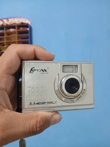Câmera digital Lenox 5.1 MP
