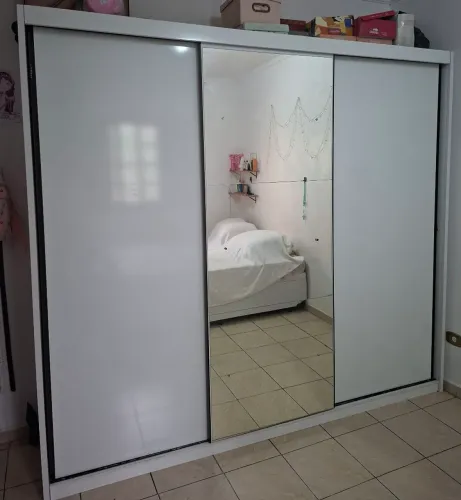 Guarda roupa de casal 3 portas e 7 gavetas
