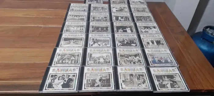 Coleção de CDs os grandes sambas da história