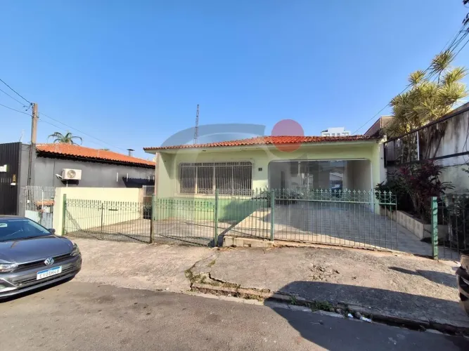 CASA COMERCIAL NA REGIÃO CENTRAL