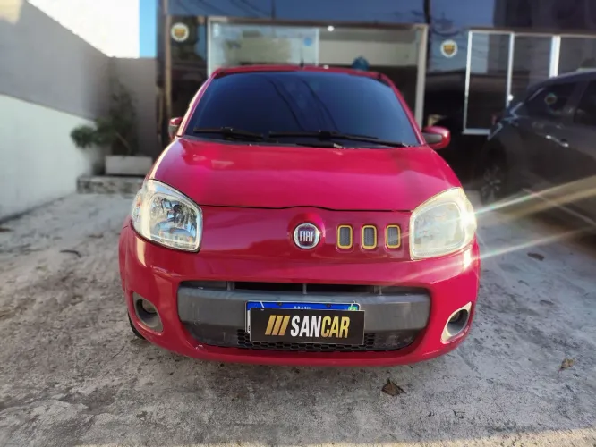 Fiat Uno Attractive 1.4 EVO Fire Flex 8V 4P 2011