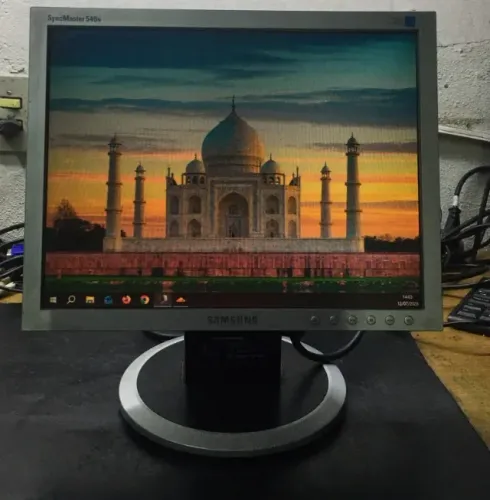 Monitor Samsung 15 polegada