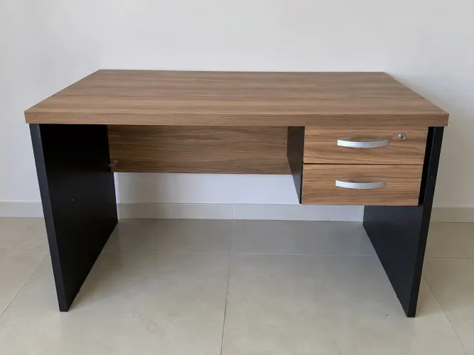Mesa de escritório - escrivaninha