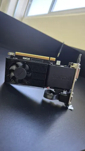 Placa de vídeo Radeon R5230 2gb