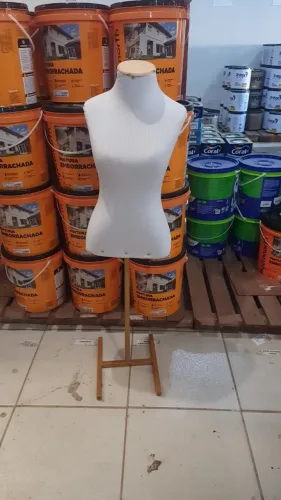 Manequim Feminino