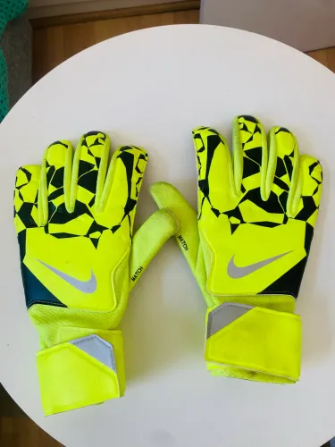 Luva de goleiro Nike match 