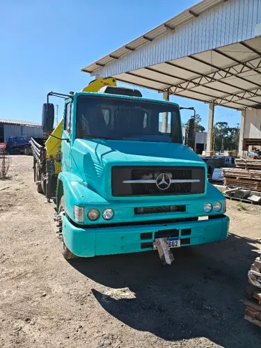 caminhão Munk MB 1620