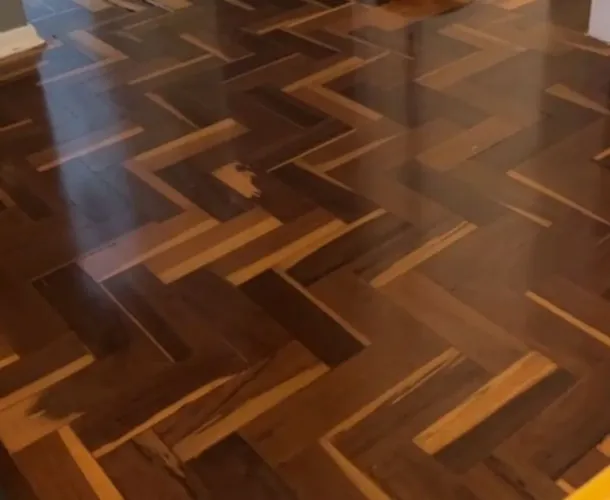 1m² De piso taco de madeira maciça Total de 68 tacos 7x21cm cada