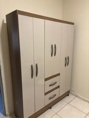 GUARDA ROUPA