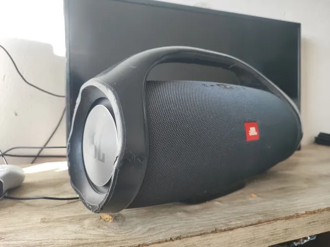 JBL Boombox 1