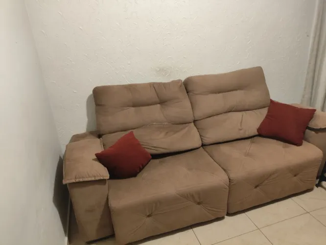 Sofá retrátil e reclinável Marrom