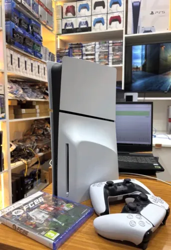 Ps5 slim 1tb mídia física semi novo c