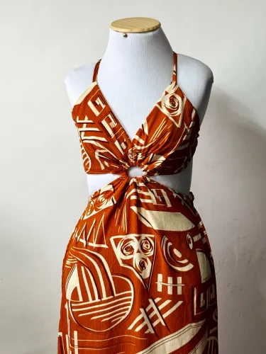 Vestido Laranja recortes e estampado 